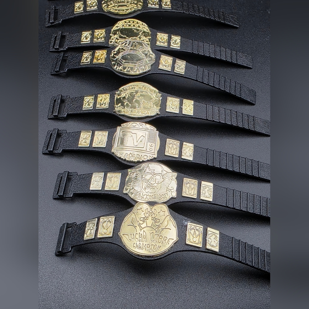 Set 8 Championship WWE And AEW. Black and Gold Champion Wearable - Picture 3 of 7